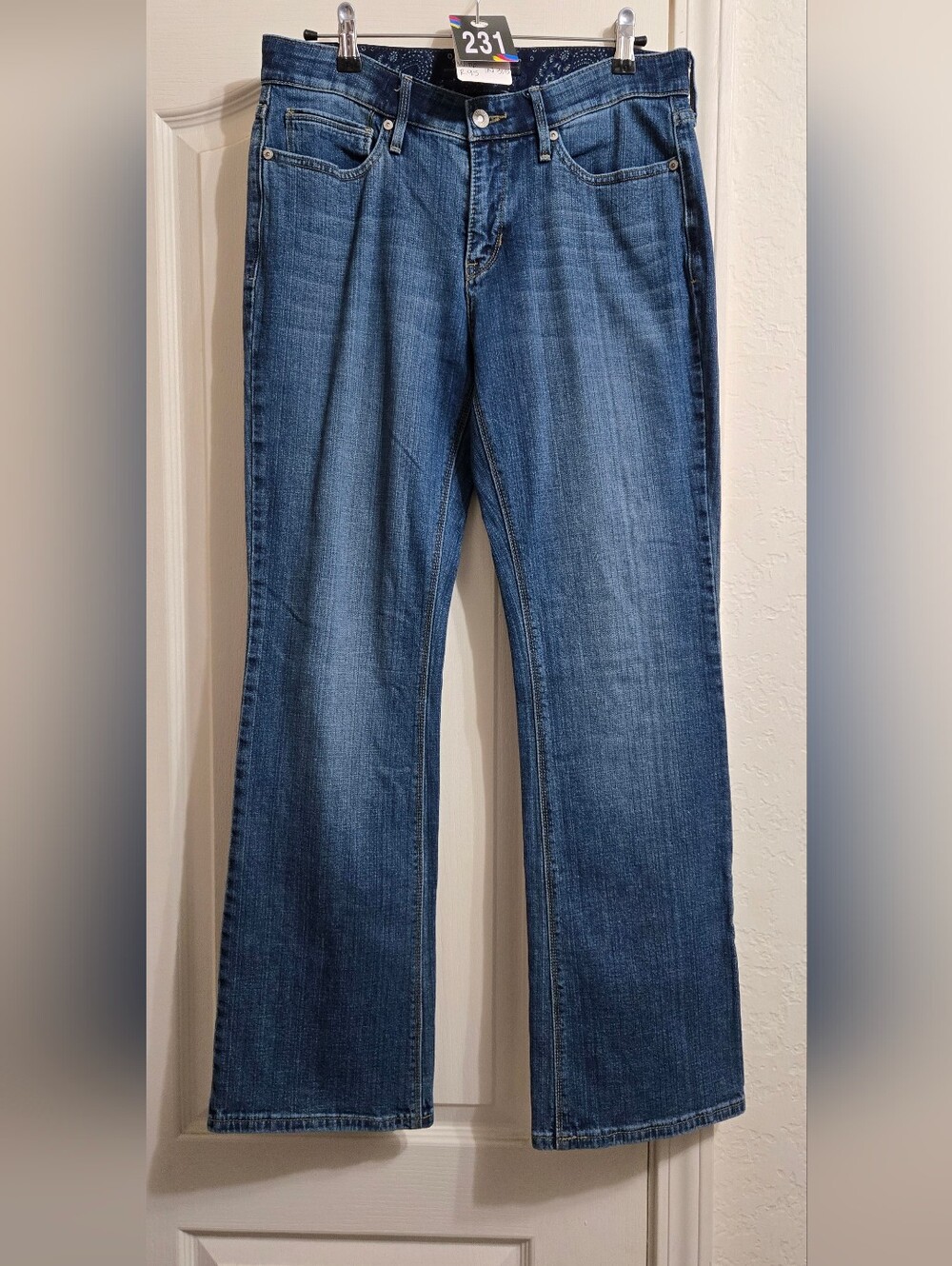 #231 Pre-Loved Levi's Perfect Waist 525 Bootcut Jeans
